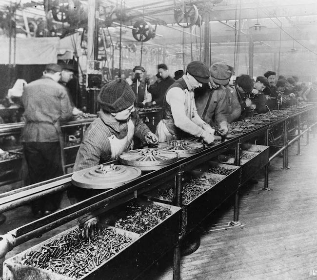 The Ford assembly line in 1913. (Wikimedia Commons/public domain)